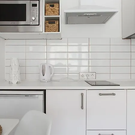 Sweet Old Town Apartment *